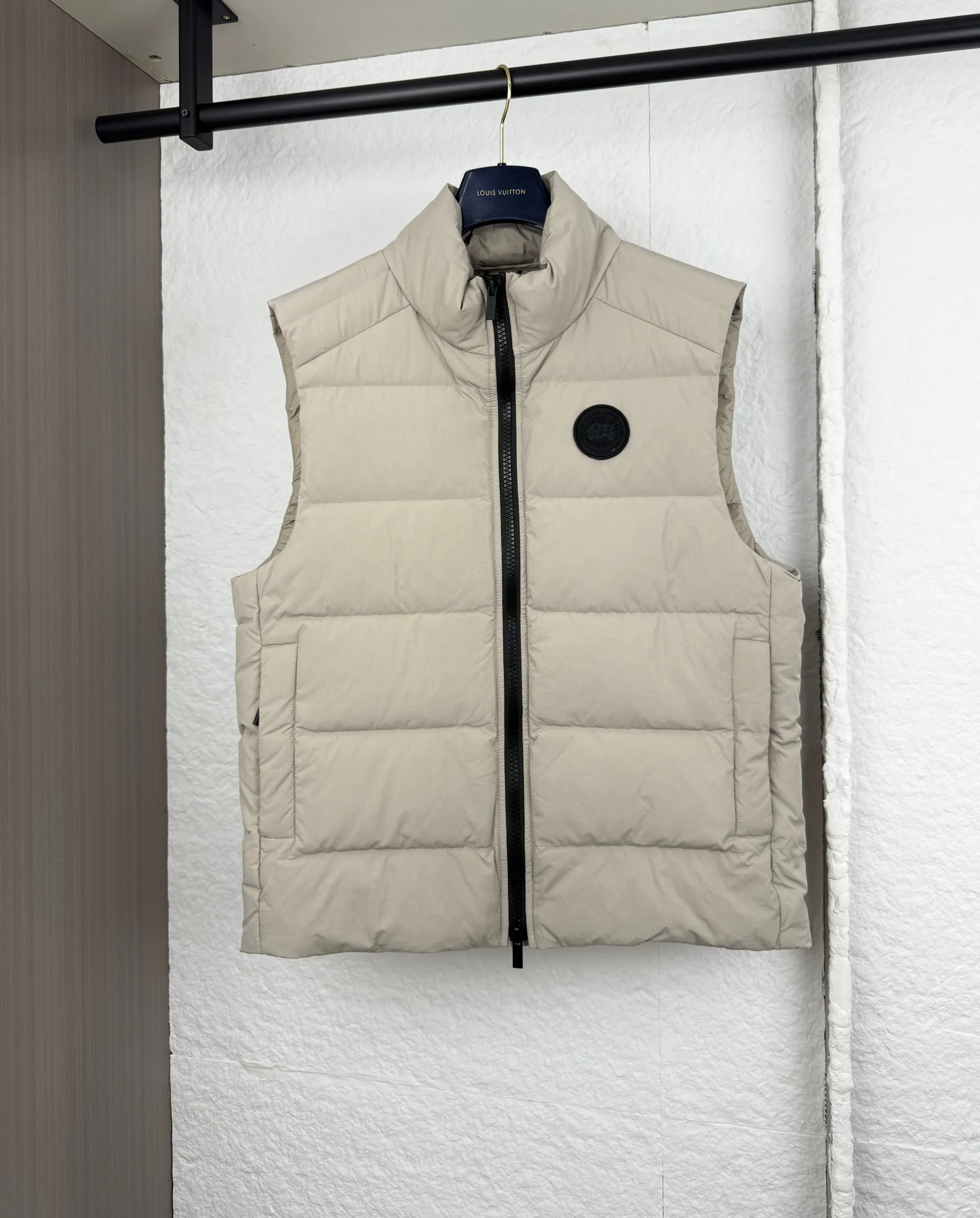 P710 Canada Goose Canada Goose Crofton Series Black Label Lightweight Down Vest S/M/L/XL